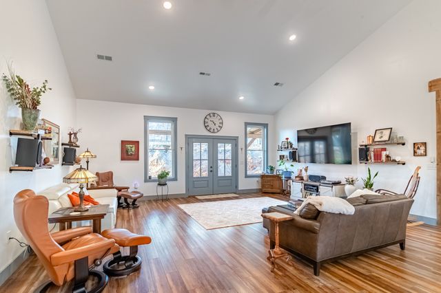 6005 Pilgrims Pass, Primm Springs, TN 38476