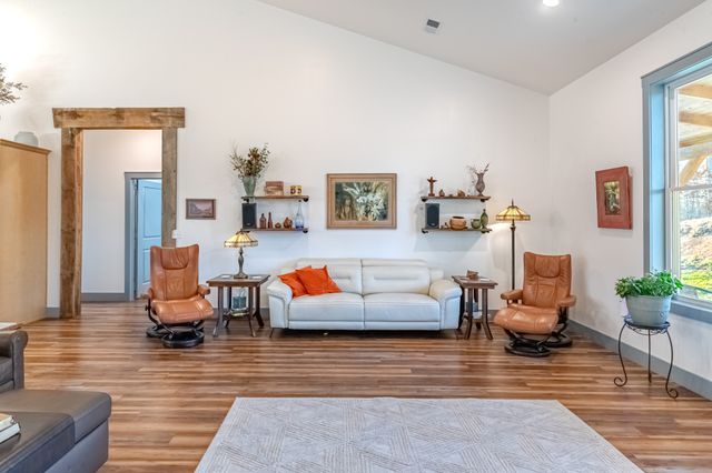 6005 Pilgrims Pass, Primm Springs, TN 38476