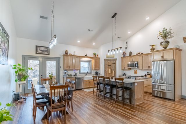 6005 Pilgrims Pass, Primm Springs, TN 38476