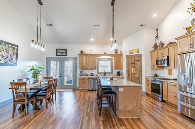 6005 Pilgrims Pass, Primm Springs, TN 38476