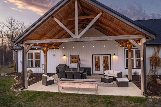 6005 Pilgrims Pass, Primm Springs, TN 38476