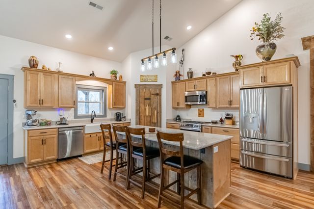 6005 Pilgrims Pass, Primm Springs, TN 38476