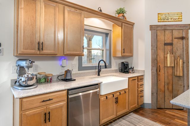 6005 Pilgrims Pass, Primm Springs, TN 38476