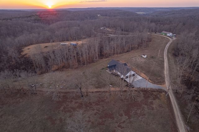 6005 Pilgrims Pass, Primm Springs, TN 38476