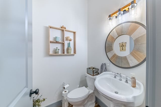 6005 Pilgrims Pass, Primm Springs, TN 38476