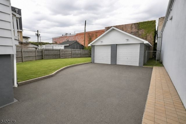 58 Sidney St, Lodi Boro, NJ 07644