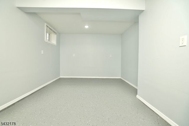 58 Sidney St, Lodi Boro, NJ 07644