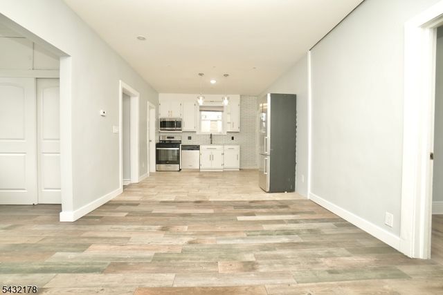 58 Sidney St, Lodi Boro, NJ 07644