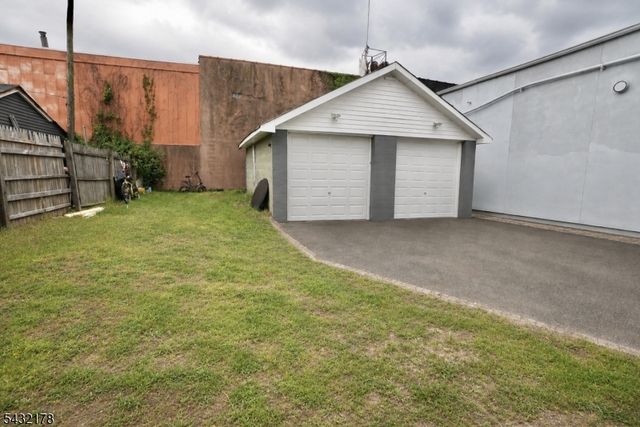 58 Sidney St, Lodi Boro, NJ 07644