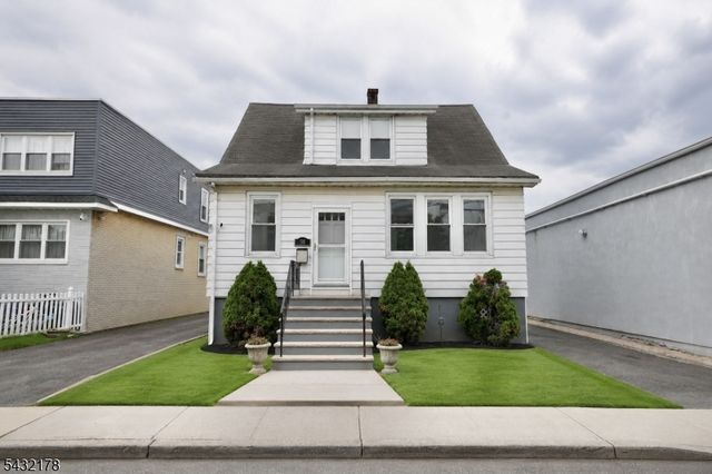 58 Sidney St, Lodi Boro, NJ 07644