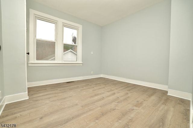 58 Sidney St, Lodi Boro, NJ 07644