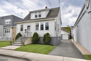 58 Sidney St, Lodi Boro, NJ 07644
