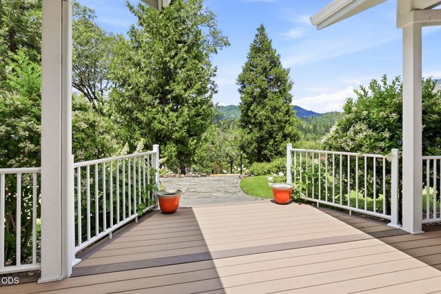 764 Jess Way, Grants Pass, OR 97526