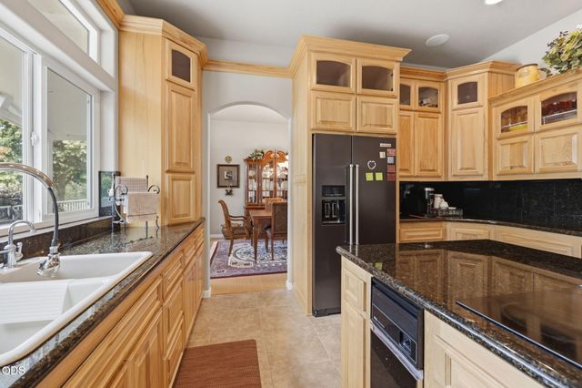 764 Jess Way, Grants Pass, OR 97526