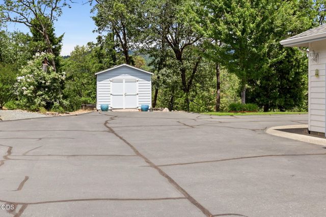 764 Jess Way, Grants Pass, OR 97526