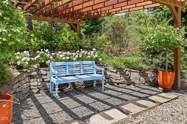 764 Jess Way, Grants Pass, OR 97526