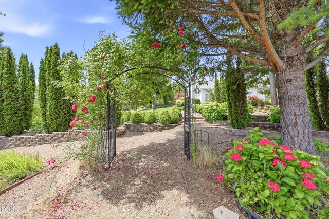 764 Jess Way, Grants Pass, OR 97526