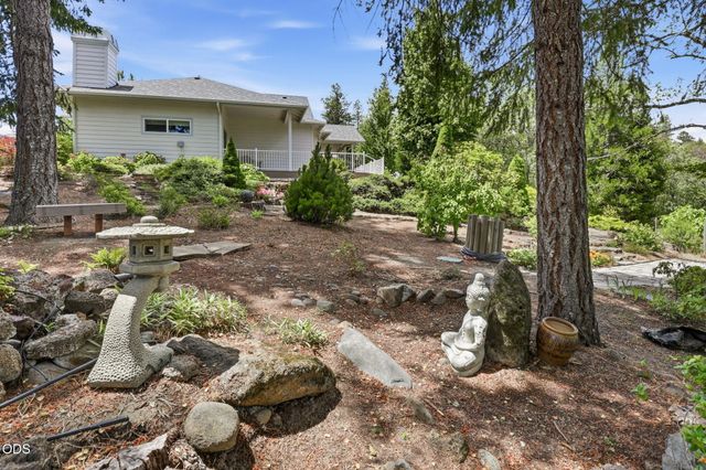 764 Jess Way, Grants Pass, OR 97526