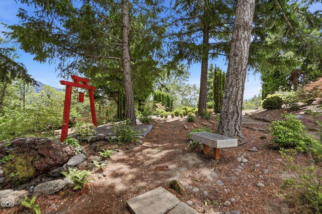 764 Jess Way, Grants Pass, OR 97526