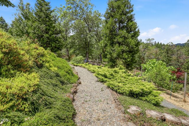 764 Jess Way, Grants Pass, OR 97526