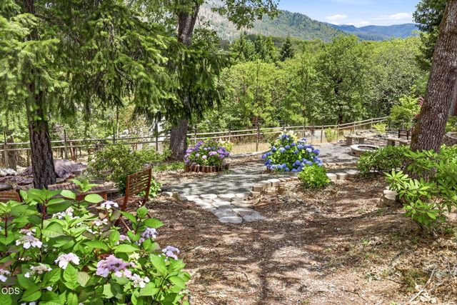 764 Jess Way, Grants Pass, OR 97526
