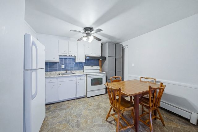 31 Montvale Ave 2, Woburn, MA 01801