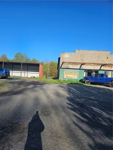 2351 Lyon Road, Palmyra, NY 14522
