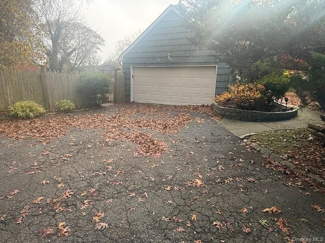 18 Beaverhill Lane, Huntington, NY 11743