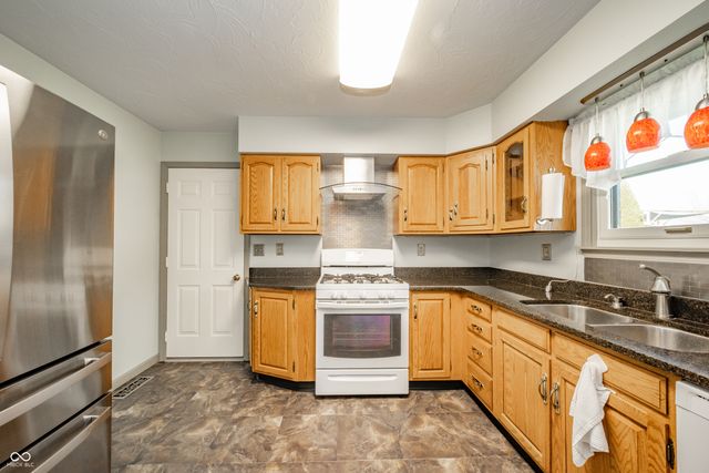 1312 E Central Avenue, Greensburg, IN 47240