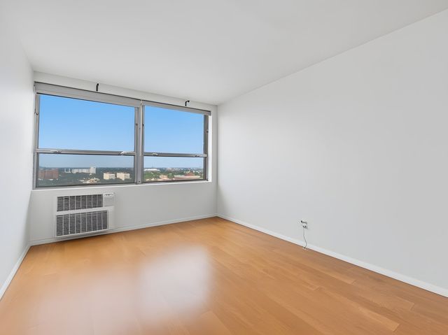 5532 S South Shore Drive 19F, Chicago, IL 60637