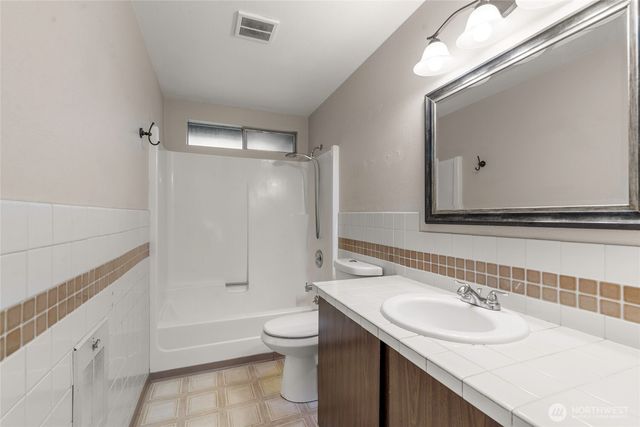 10612 132nd Street Ct NW, Gig Harbor, WA 98329