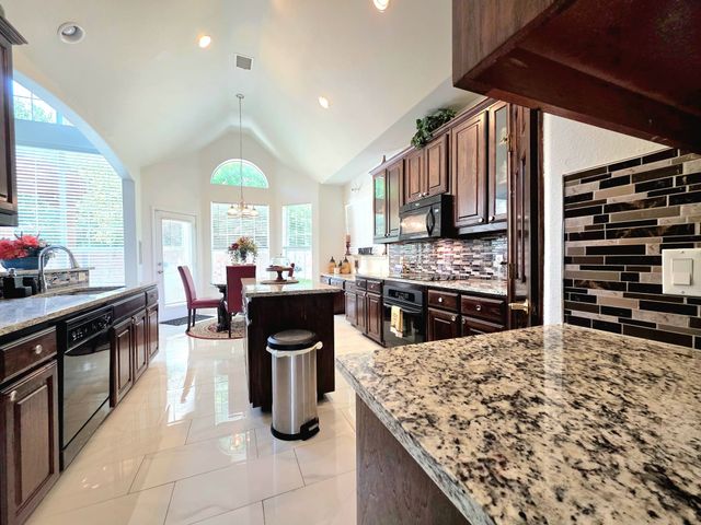 4100 Nicklaus Avenue, Mansfield, TX 76063