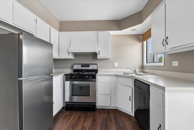 386 Echo Lane 4, Aurora, IL 60504