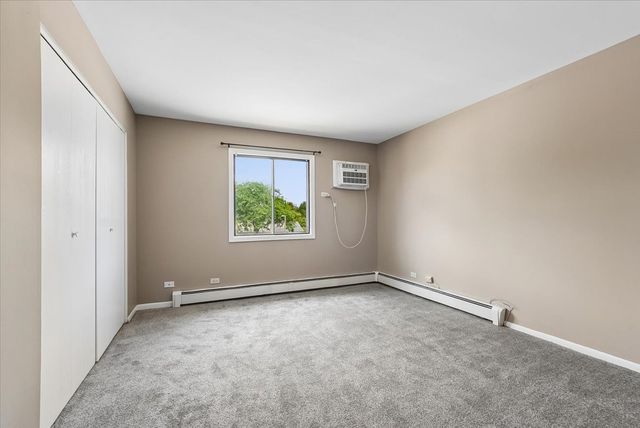 386 Echo Lane 4, Aurora, IL 60504