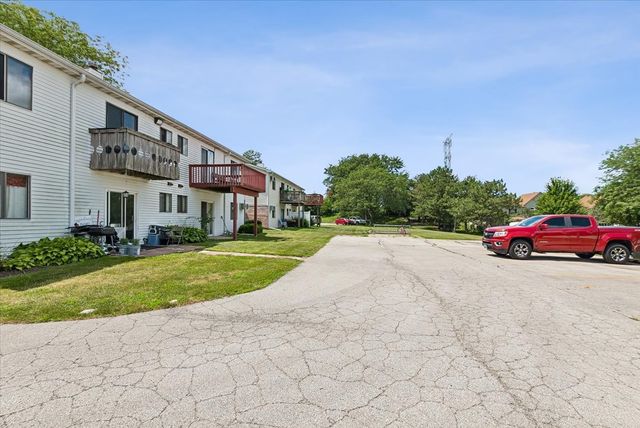 386 Echo Lane 4, Aurora, IL 60504