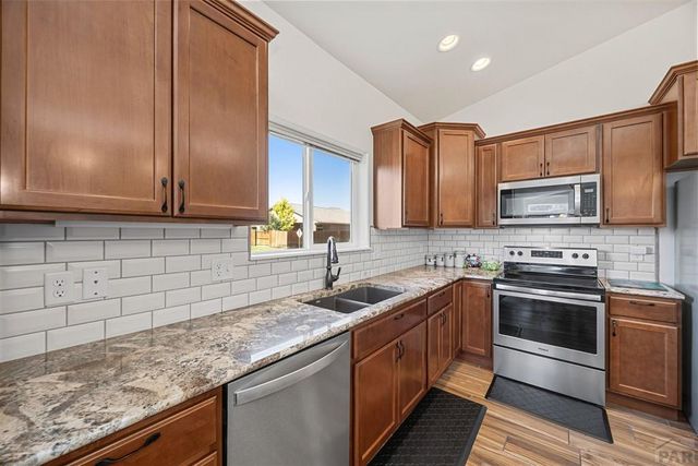 1003 Olivecrest Dr, Pueblo, CO 81005
