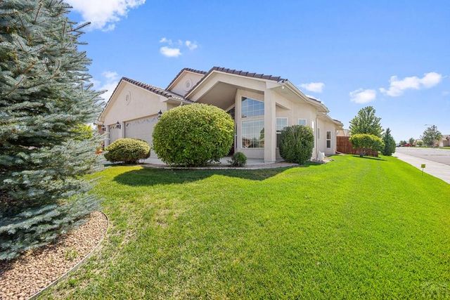 1003 Olivecrest Dr, Pueblo, CO 81005