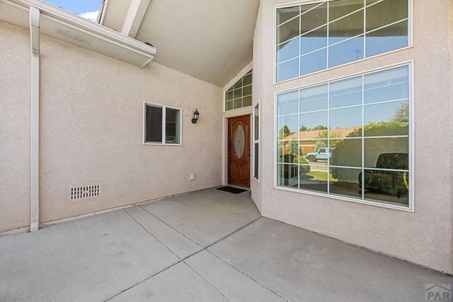 1003 Olivecrest Dr, Pueblo, CO 81005