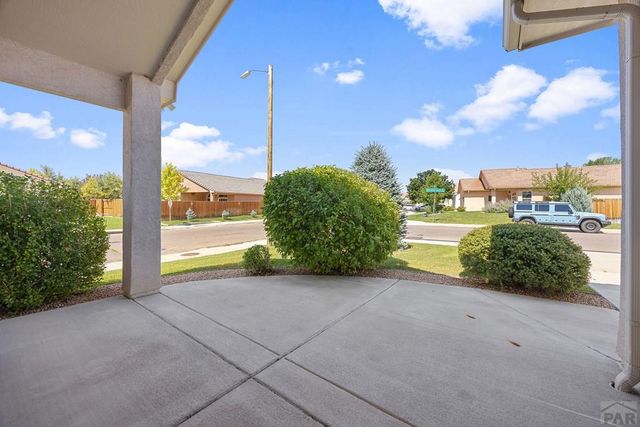 1003 Olivecrest Dr, Pueblo, CO 81005