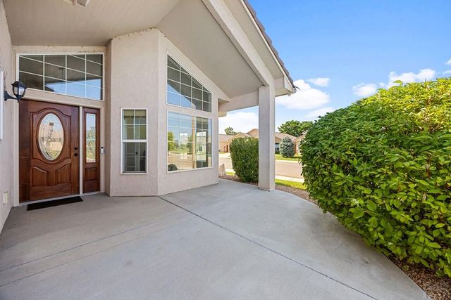 1003 Olivecrest Dr, Pueblo, CO 81005