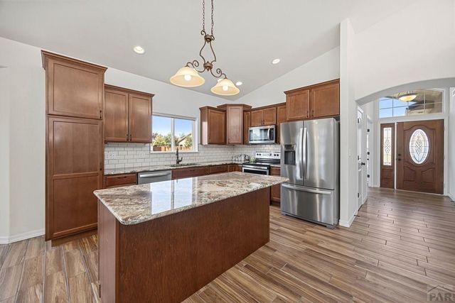 1003 Olivecrest Dr, Pueblo, CO 81005