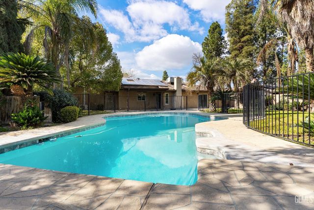 1808 El Portal Drive, Bakersfield, CA 93309