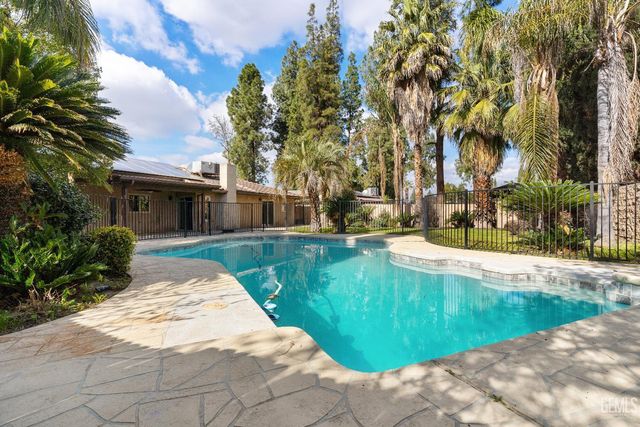 1808 El Portal Drive, Bakersfield, CA 93309