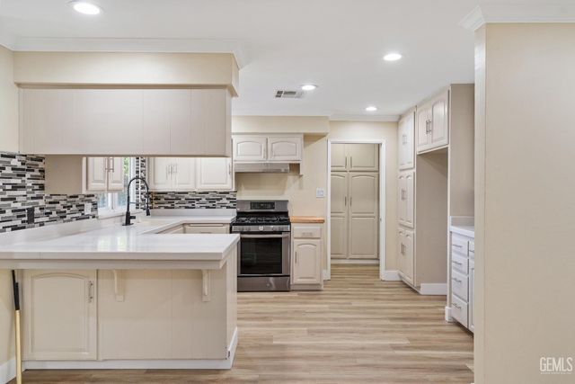 1808 El Portal Drive, Bakersfield, CA 93309