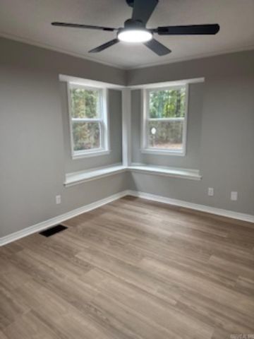 1179 Pinecrest Dr, Camden, AR 71701