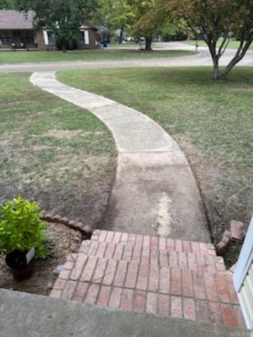 1179 Pinecrest Dr, Camden, AR 71701