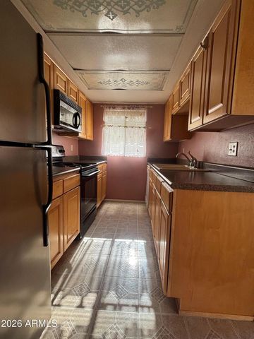 10828 N BILTMORE Drive 154, Phoenix, AZ 85029