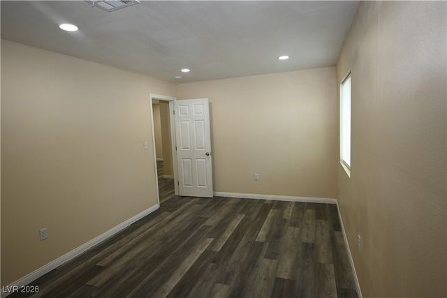 2830 Cedar Street 2, Las Vegas, NV 89104