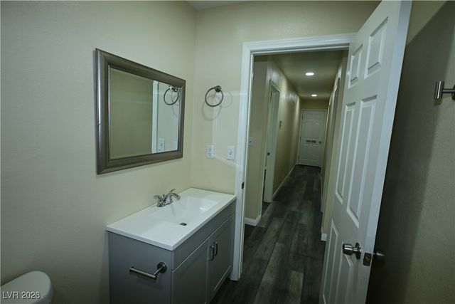 2830 Cedar Street 2, Las Vegas, NV 89104