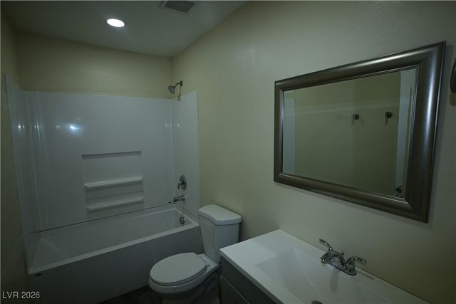 2830 Cedar Street 2, Las Vegas, NV 89104